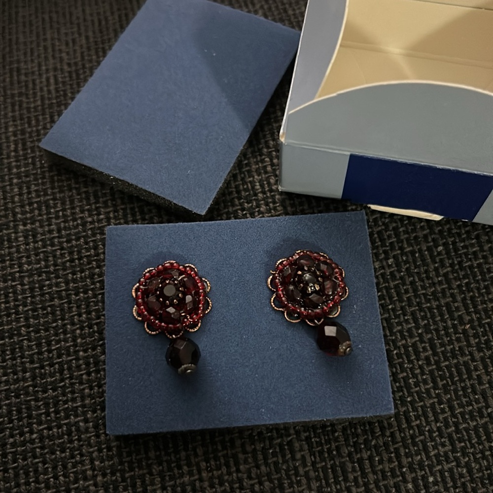 Vintage 2000 Avon Earrings